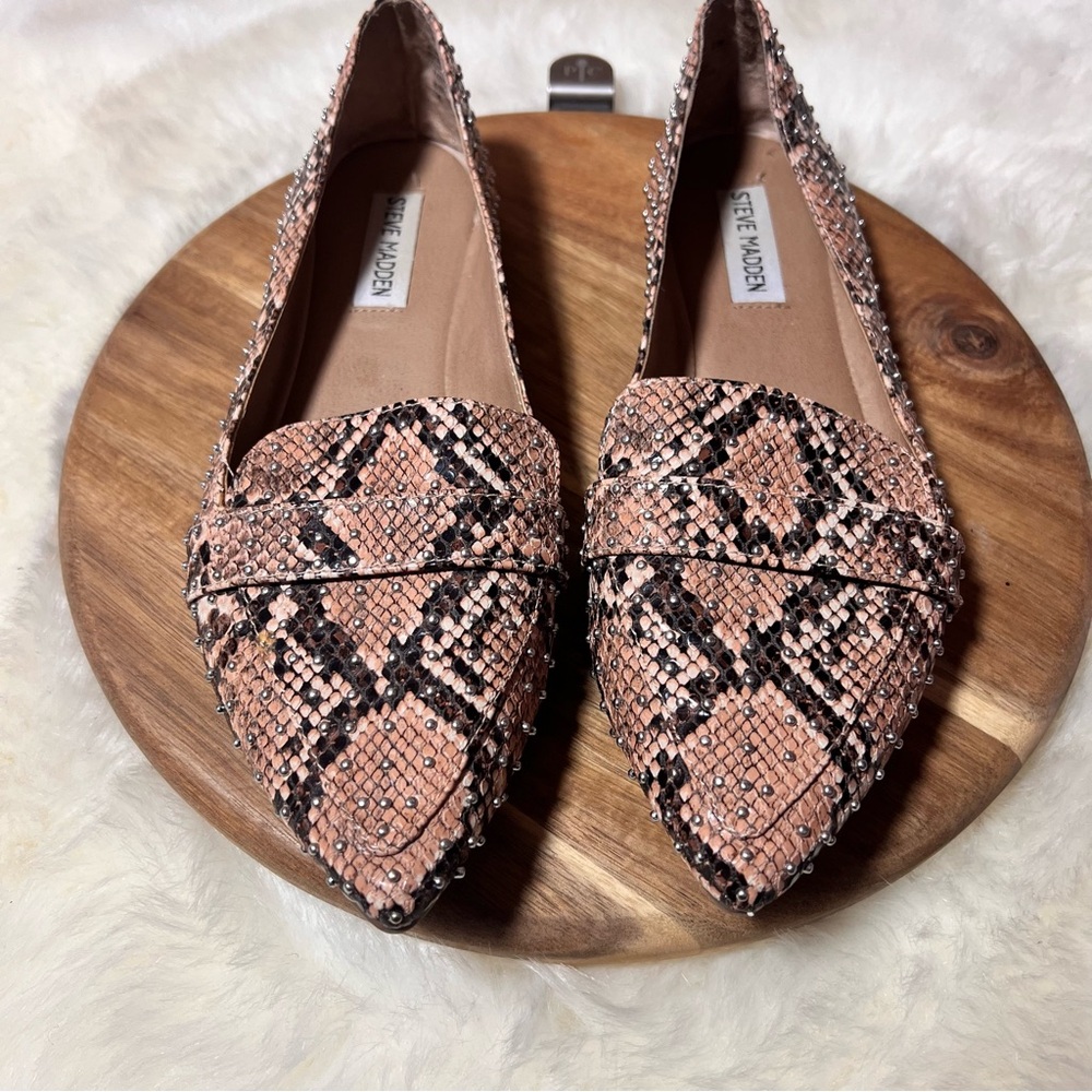 Steve Madden Studded Beige and Brown Flats with Snakeskin Pattern Size 8.5